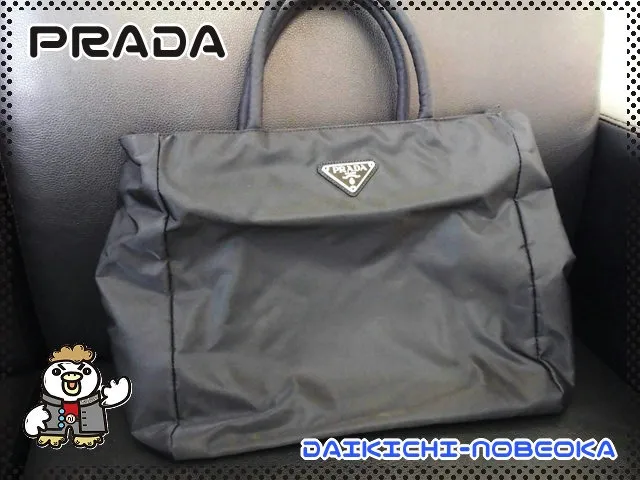 PRADA　ナイロントート