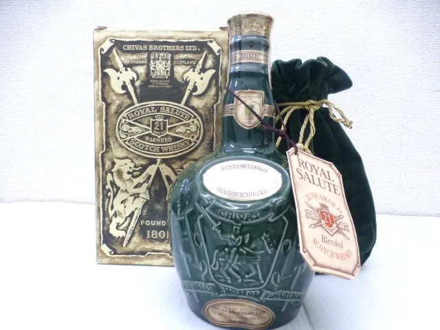 ウイスキー　グリーンボトル