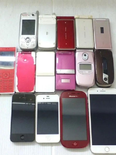 携帯電話　ガラケー